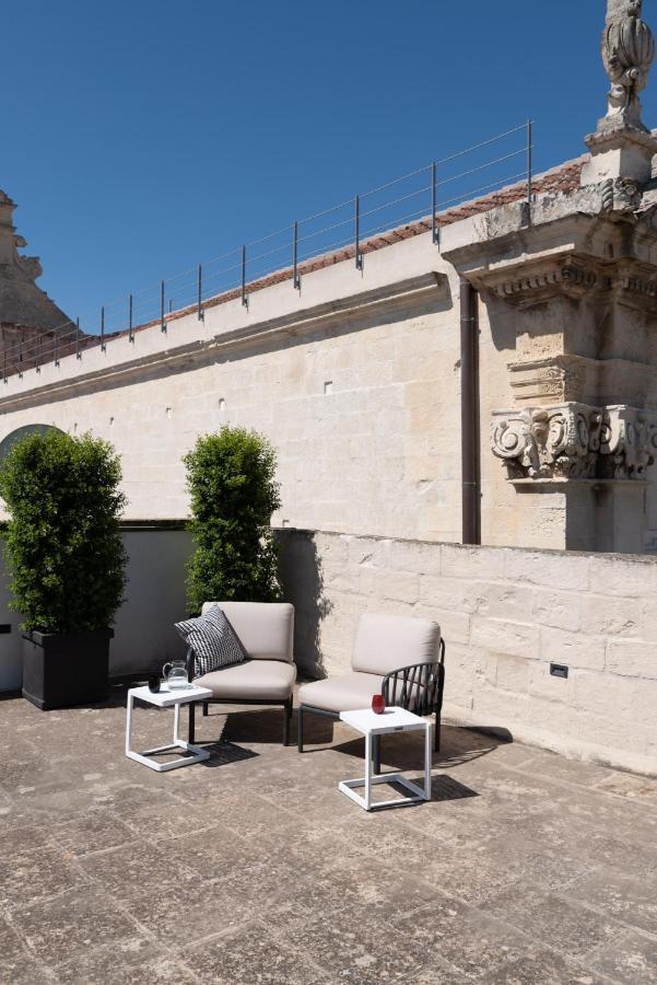 Palazzo Charlie Acomodação com café da manhã Lecce Exterior foto