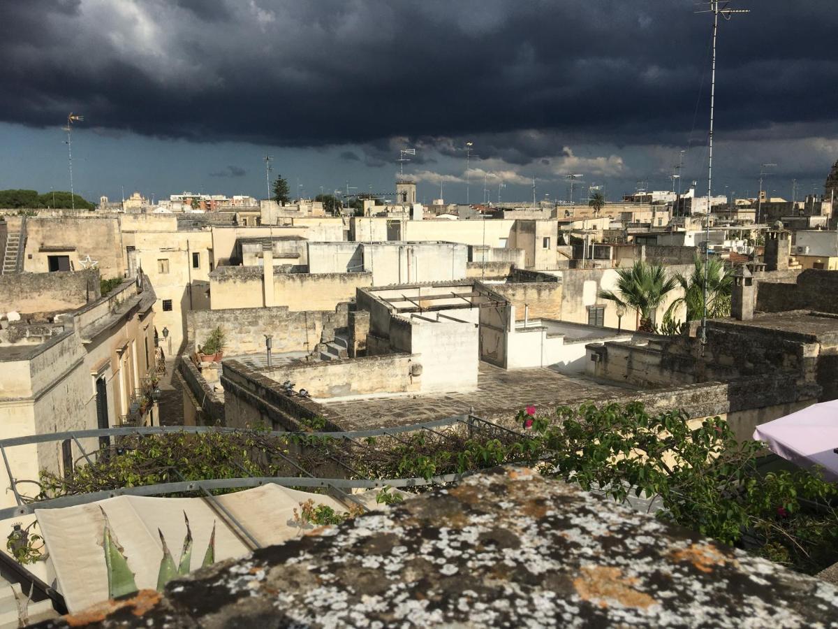 Palazzo Charlie Acomodação com café da manhã Lecce Exterior foto